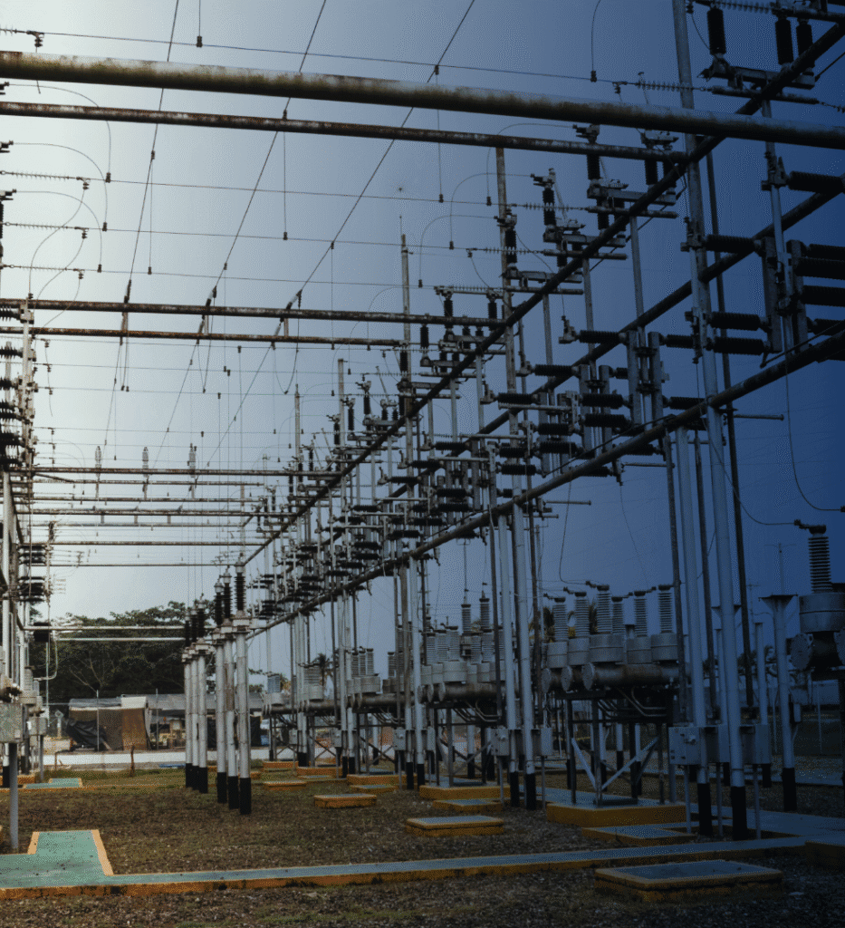 SISTEMAS DE PROTEÇÃO CONTRA DESCARGAS ATMOSFÉRICAS - Gaiola de Faraday DBTEC