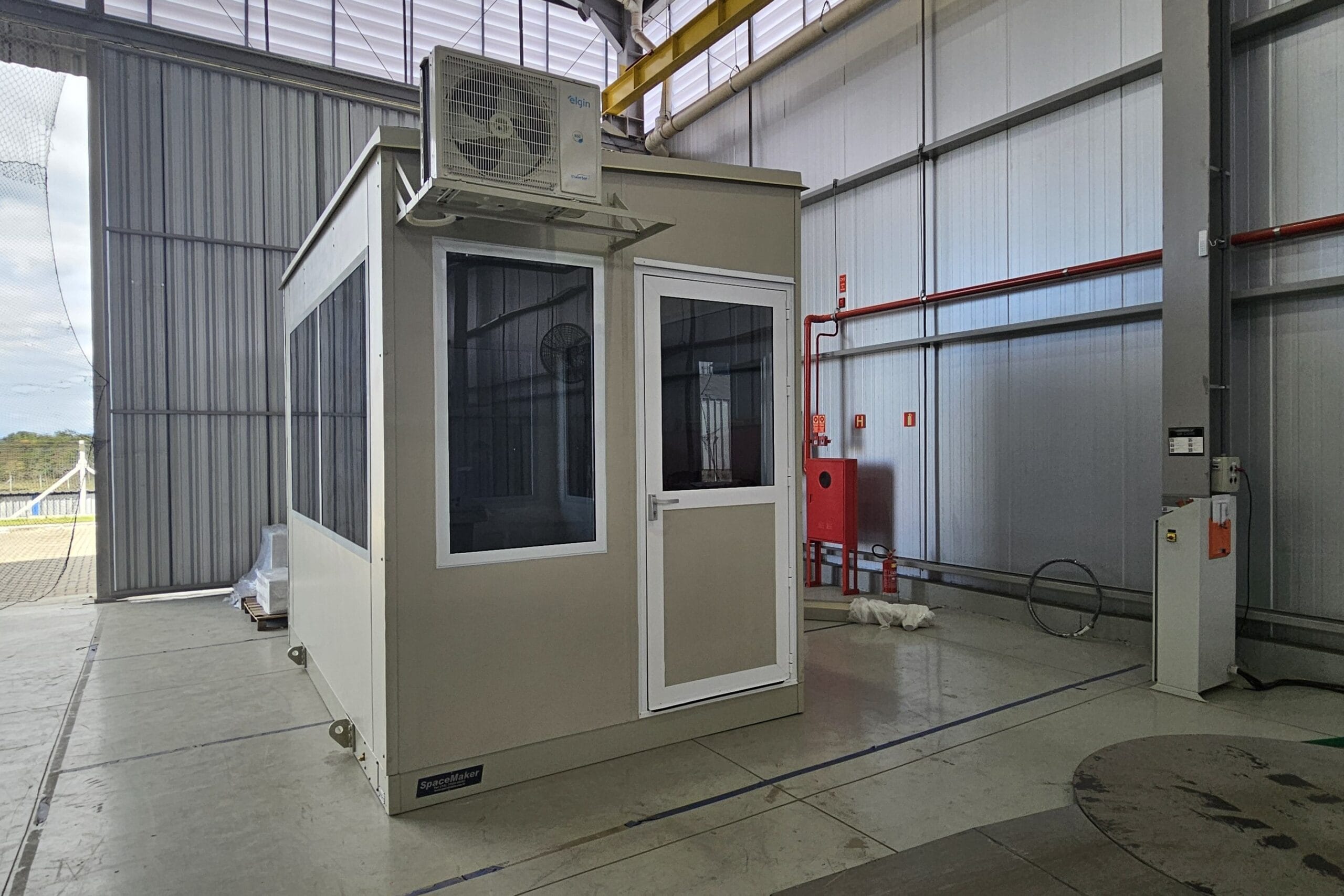 Shelters de eletrocentro da DBTEC.